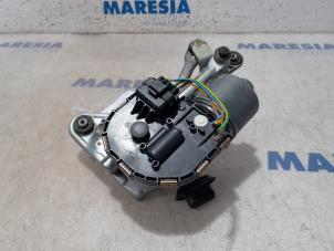 Used Wiper motor + mechanism Peugeot 5008 I (0A/0E) 1.6 HDiF 16V Price € 49,99 Margin scheme offered by Maresia Parts