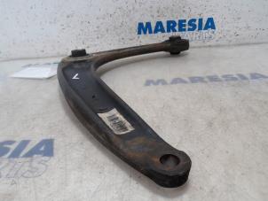 Used Front lower wishbone, left Peugeot 5008 I (0A/0E) 1.6 HDiF 16V Price € 25,00 Margin scheme offered by Maresia Parts