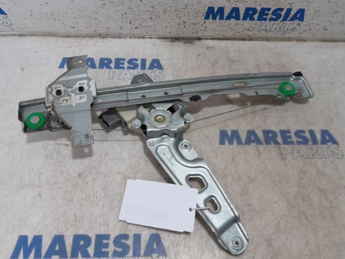 Window mechanism 4-door, front left from a Peugeot 5008 I (0A/0E) 1.6 HDiF 16V 2011