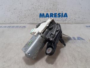 Używane Silnik wycieraczki tylnej Renault Trafic (1FL/2FL/3FL/4FL) 1.6 dCi 140 Twin Turbo Cena € 48,40 Z VAT oferowane przez Maresia Parts