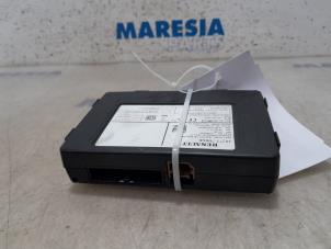 Używane Modul telefoniczny Renault Trafic (1FL/2FL/3FL/4FL) 1.6 dCi 140 Twin Turbo Cena € 131,25 Procedura marży oferowane przez Maresia Parts