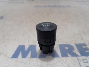 Used Start/stop switch Renault Trafic (1FL/2FL/3FL/4FL) 1.6 dCi 140 Twin Turbo Price € 12,09 Inclusive VAT offered by Maresia Parts
