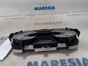 Usagé Instrument de bord Opel Vivaro 1.6 CDTi BiTurbo 125 Prix € 317,63 Prix TTC proposé par Maresia Parts