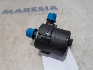 Used Additional water pump Opel Vivaro 1.6 CDTi BiTurbo 125 Price € 30,25 Inclusive VAT offered by Maresia Parts