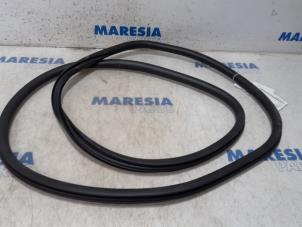 Used Front door seal 4-door, right Peugeot 308 SW (L4/L9/LC/LJ/LR) 1.2 12V e-THP PureTech 110 Price € 19,95 Margin scheme offered by Maresia Parts