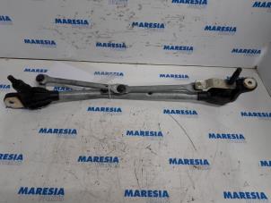 Used Wiper mechanism Renault Megane III Berline (BZ) 1.4 16V TCe 130 Price € 50,00 Margin scheme offered by Maresia Parts