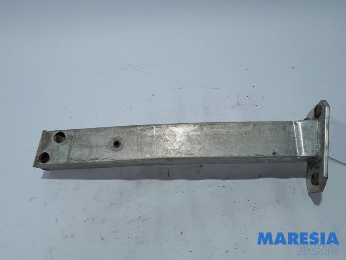 Usagé Faux châssis Alfa Romeo Giulietta (940) 1.4 TB 16V MultiAir Prix € 29,95 Règlement à la marge proposé par Maresia Parts
