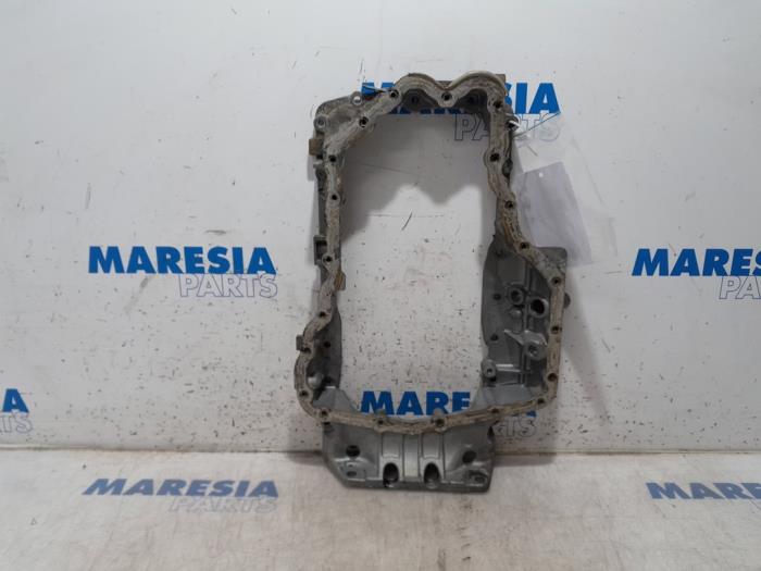 Usagé Couvercle carter Citroen Jumpy (G9) 2.0 HDiF 16V 125 Prix € 75,00 Règlement à la marge proposé par Maresia Parts