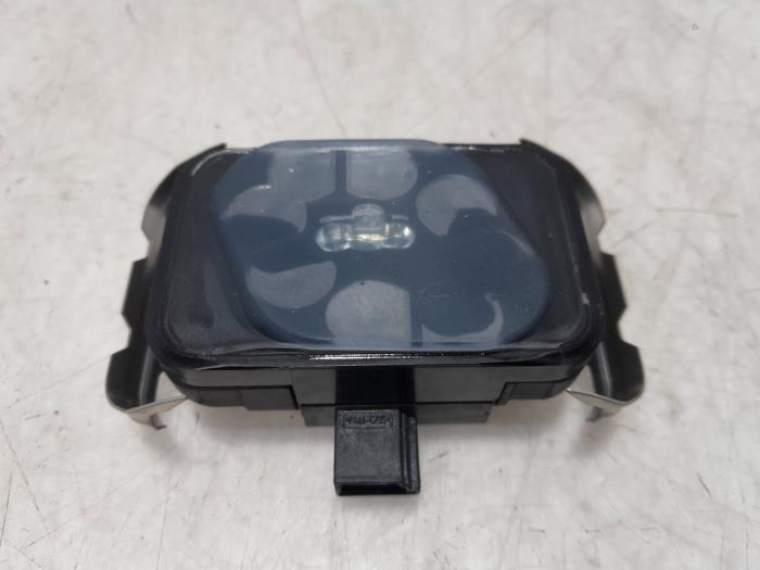 Begagnade Regnsensor Alfa Romeo 159 (939AX) 1.9 JTS 16V Pris € 25,00 Marginaltabell erbjuds av Maresia Parts