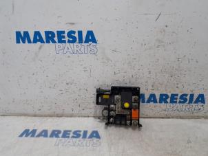Used Fuse box Alfa Romeo 159 (939AX) 1.9 JTS 16V Price € 50,00 Margin scheme offered by Maresia Parts