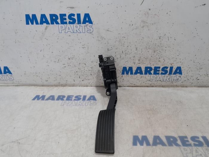 Begagnade Gaspedalsensor Alfa Romeo 159 (939AX) 1.9 JTS 16V Pris € 50,00 Marginaltabell erbjuds av Maresia Parts