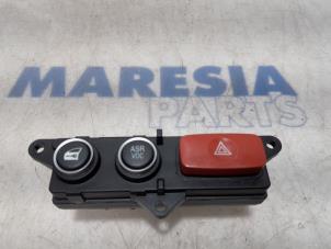 Used Panic lighting switch Alfa Romeo 159 (939AX) 1.9 JTS 16V Price € 15,00 Margin scheme offered by Maresia Parts