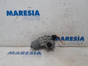 Used Front wiper motor Alfa Romeo 159 (939AX) 1.9 JTS 16V Price € 30,00 Margin scheme offered by Maresia Parts