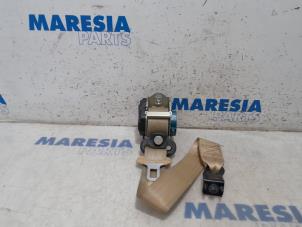 Used Front seatbelt, left Alfa Romeo 159 (939AX) 1.9 JTS 16V Price € 50,00 Margin scheme offered by Maresia Parts