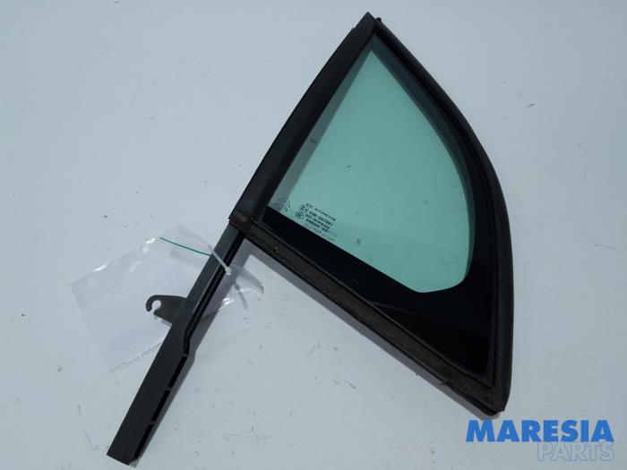 Usados Ventanilla triangular derecha delante Citroen DS3 (SA) 1.6 e-HDi Precio € 40,00 Norma de margen ofrecido por Maresia Parts