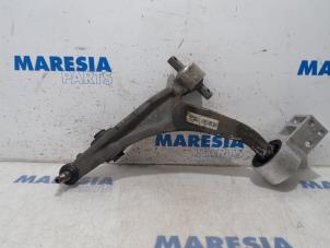 Used Front lower wishbone, right Alfa Romeo 159 (939AX) 1.9 JTS 16V Price € 50,00 Margin scheme offered by Maresia Parts