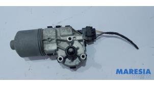Used Front wiper motor Renault Zoé (AG) 65kW Price € 65,00 Margin scheme offered by Maresia Parts