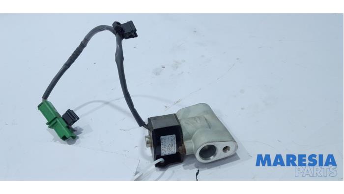 Begagnade Trycksensor, luftkonditionering Renault Zoé (AG) 46kW Pris € 40,00 Marginaltabell erbjuds av Maresia Parts