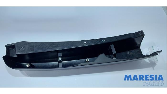 Cover, miscellaneous Opel Vivaro 1.6 CDTi BiTurbo 125 - 903900557R