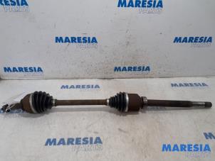 Used Front drive shaft, right Opel Vivaro 1.6 CDTi BiTurbo 125 Price € 190,58 Inclusive VAT offered by Maresia Parts