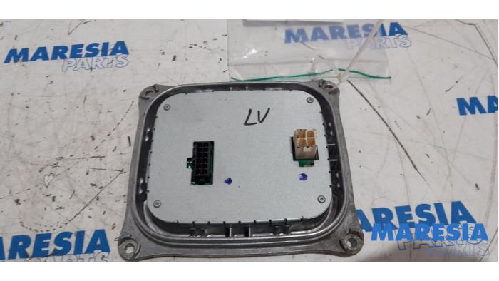 Używane Modułowy reflektor LED Peugeot 308 SW (L4/L9/LC/LJ/LR) 2.0 BlueHDi 150 16V Cena € 74,00 Procedura marży oferowane przez Maresia Parts