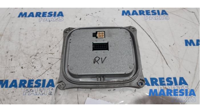 Używane Modułowy reflektor LED Peugeot 308 SW (L4/L9/LC/LJ/LR) 2.0 BlueHDi 150 16V Cena € 74,00 Procedura marży oferowane przez Maresia Parts