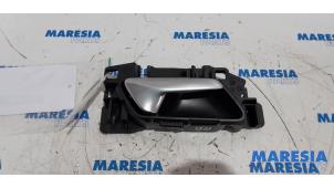 Used Rear door handle 4-door, right Peugeot 308 SW (L4/L9/LC/LJ/LR) 2.0 BlueHDi 150 16V Price € 15,00 Margin scheme offered by Maresia Parts