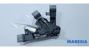 Used Rear wiper motor Peugeot 308 SW (L4/L9/LC/LJ/LR) 2.0 BlueHDi 150 16V Price € 25,00 Margin scheme offered by Maresia Parts