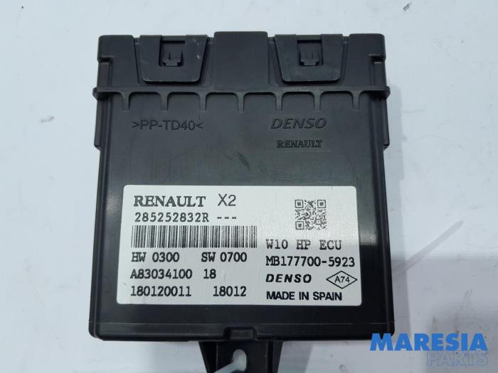 Używane Modul climatronic Renault Zoé (AG) 46kW Cena € 25,00 Procedura marży oferowane przez Maresia Parts