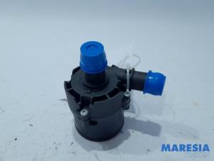 Usagé Pompe à eau supplémentaire Opel Vivaro 1.6 CDTi BiTurbo 125 Prix € 24,20 Prix TTC proposé par Maresia Parts