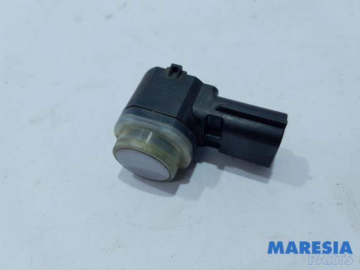 Usados Sensor PDC Renault Zoé (AG) 46kW Precio € 20,00 Norma de margen ofrecido por Maresia Parts