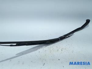 Used Front wiper arm Citroen Jumpy (G9) 2.0 HDiF 16V 125 Price € 18,15 Inclusive VAT offered by Maresia Parts