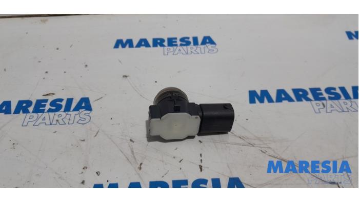 Usados Sensor PDC Peugeot 308 SW (L4/L9/LC/LJ/LR) 1.6 BlueHDi 120 Precio € 19,00 Norma de margen ofrecido por Maresia Parts