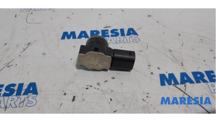 Usados Sensor PDC Peugeot 308 SW (L4/L9/LC/LJ/LR) 1.6 BlueHDi 120 Precio € 19,00 Norma de margen ofrecido por Maresia Parts