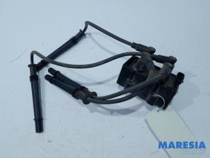 Used Ignition coil Renault Clio III (BR/CR) 1.2 16V TCe 100 Price € 20,00 Margin scheme offered by Maresia Parts