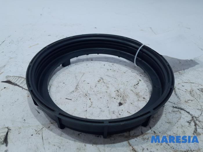 Usagé Pompe à carburant Citroen Jumpy (G9) 2.0 HDiF 16V 125 Prix € 12,10 Prix TTC proposé par Maresia Parts