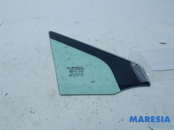 Usados Ventanilla triangular derecha delante Renault Scénic III (JZ) 2.0 16V CVT Precio € 20,00 Norma de margen ofrecido por Maresia Parts