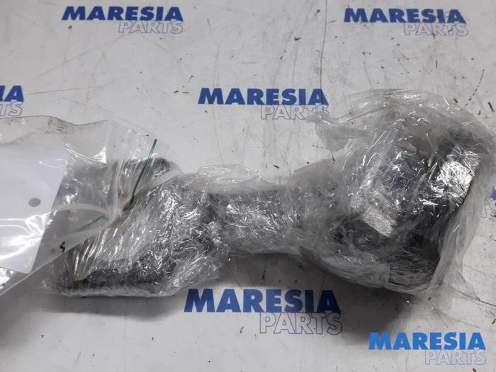 Used Piston Peugeot 3008 I (0U/HU) 1.6 VTI 16V Price € 50,00 Margin scheme offered by Maresia Parts