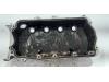 Rocker cover from a Renault Clio III (BR/CR) 1.2 16V TCe 100 2008