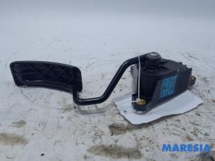 Used Throttle pedal position sensor Renault Clio III Estate/Grandtour (KR) 1.2 16V 75 Price € 30,00 Margin scheme offered by Maresia Parts