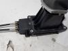 Gear stick from a Renault Clio III Estate/Grandtour (KR) 1.2 16V 75 2010