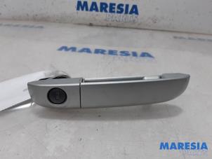 Used Door handle 4-door, front left Fiat Panda (312) 0.9 TwinAir Turbo 85 Price € 25,00 Margin scheme offered by Maresia Parts