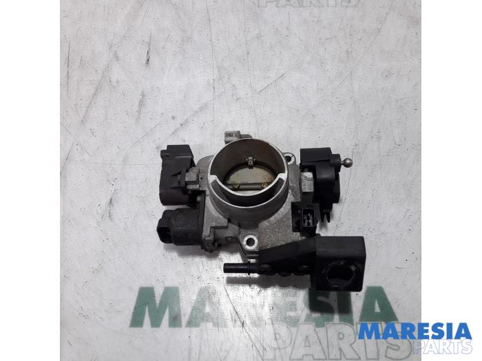 Gebrauchte Drosselklappengehäuse Peugeot 307 CC (3B) 2.0 16V Preis € 49,95 Margenregelung angeboten von Maresia Parts