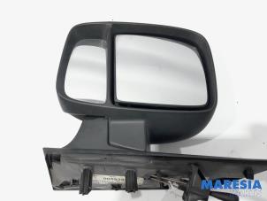 Używane Lusterko zewnetrzne lewe Peugeot Expert (G9) 1.6 HDi 90 Cena € 60,50 Z VAT oferowane przez Maresia Parts