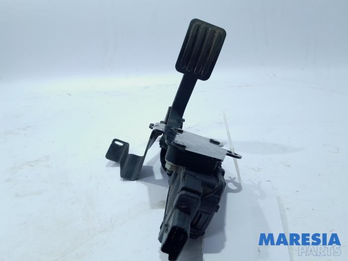 Begagnade Gaspedalsensor Peugeot Expert (G9) 1.6 HDi 90 Pris € 30,00 Marginaltabell erbjuds av Maresia Parts