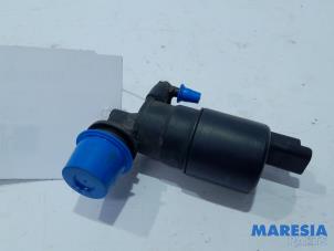 Used Windscreen washer pump Peugeot Expert (G9) 1.6 HDi 90 Price € 10,00 Margin scheme offered by Maresia Parts
