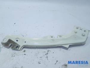 Used Front panel Peugeot Expert (G9) 1.6 HDi 90 Price € 30,25 Inclusive VAT offered by Maresia Parts