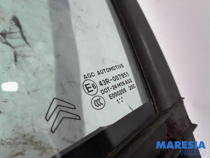 Usados Ventanilla triangular izquierda delante Citroen C3 (SC) 1.6 HDi 92 Precio € 40,00 Norma de margen ofrecido por Maresia Parts