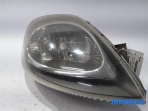 Used Headlight, right Renault Trafic New (FL) 2.5 dCi 16V 135 Price € 60,50 Inclusive VAT offered by Maresia Parts