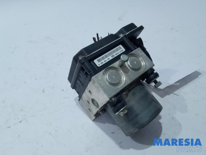 Używane Pompa ABS Alfa Romeo MiTo (955) 1.4 Turbo 16V Cena € 130,20 Procedura marży oferowane przez Maresia Parts
